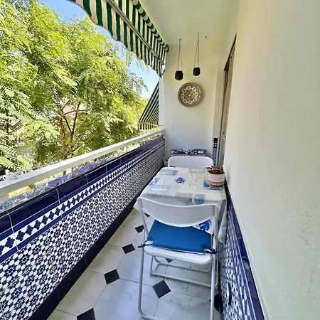 Piso De 2 Playa Bajadilla Centro Marbella