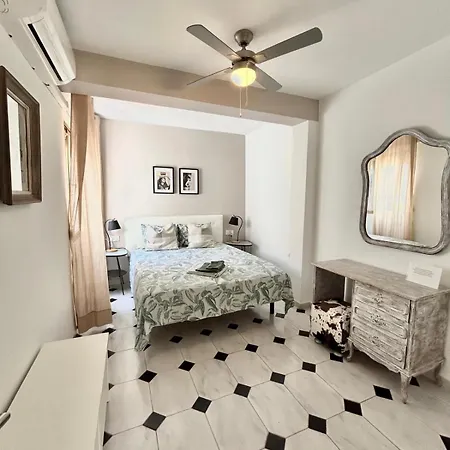 Apartment Charming 2 Min To Marbella