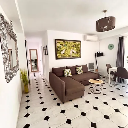 Apartment Charming 2 Min To Marbella