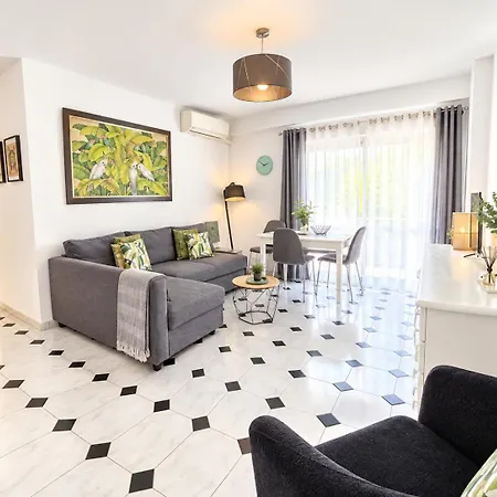Charming 2 Min To Apartment Marbella