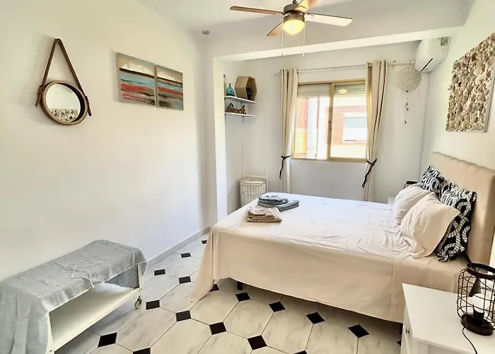 Piso De 2 Playa Bajadilla Centro * Marbella